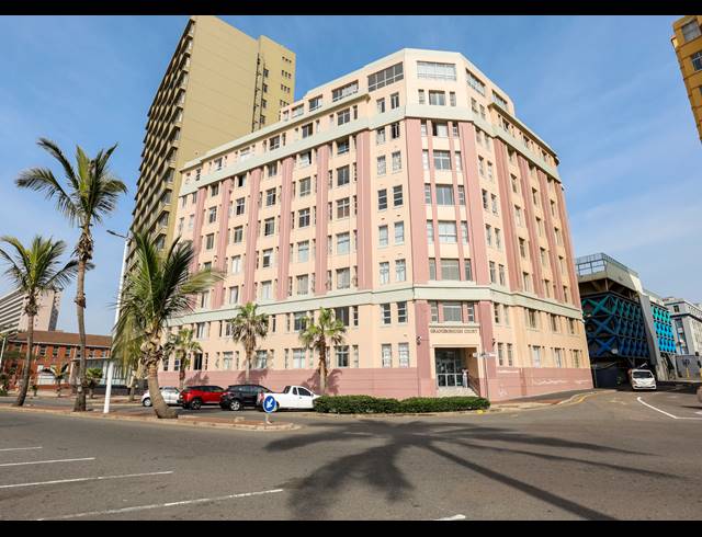 4 BEDROOM APARTMENT FOR SALE IN SOUTH BEACH
